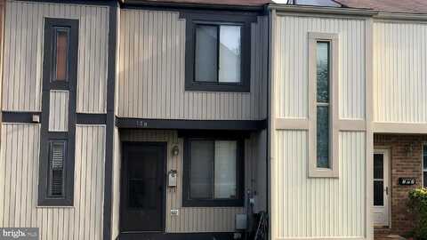 Marine Oaks, ESSEX, MD 21221