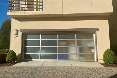 Ocean, COSTA MESA, CA 92627