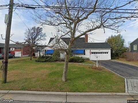 Sequams Lane Center, West Islip, NY 11795