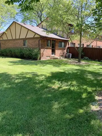 Standish, VILLA PARK, IL 60181