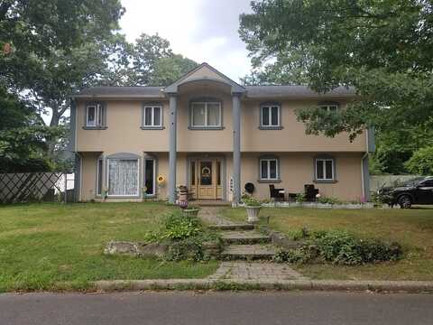 Ellbert, SMITHTOWN, NY 11787