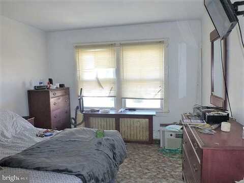 Chapman, LANSDOWNE, PA 19050