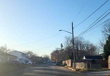 Farragut Road, Babylon, NY 11704