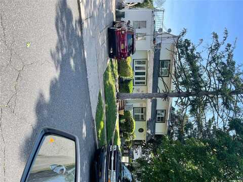 Parkwood, WESTBURY, NY 11590