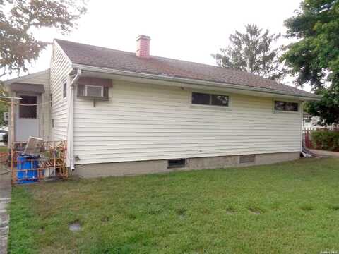 Hilltop, BRENTWOOD, NY 11717