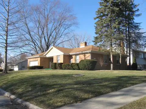 Traver, GLEN ELLYN, IL 60137