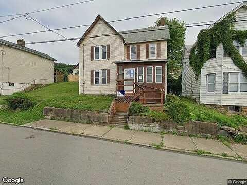 W 8Th St, Tarentum, PA 15084