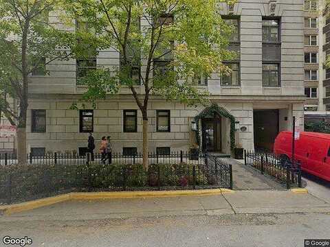Chestnut, CHICAGO, IL 60611
