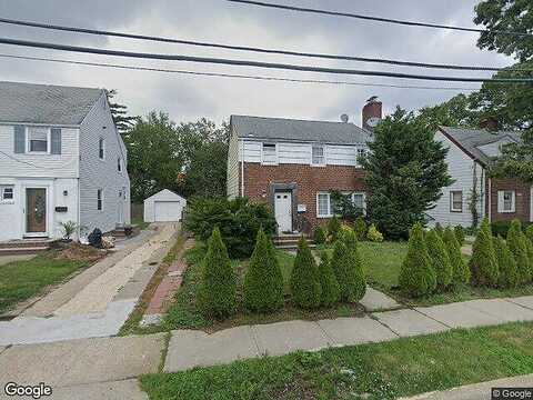 Carolina, HEMPSTEAD, NY 11550