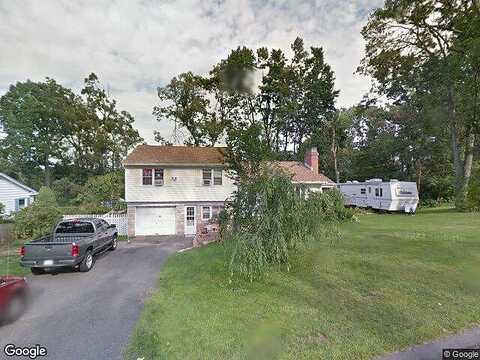 Oak Bluff, EAST LONGMEADOW, MA 01028