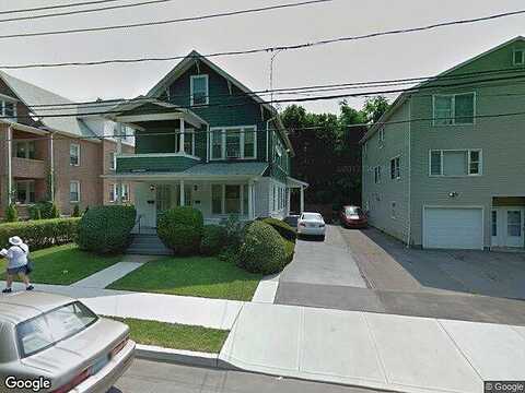 Grove, MERIDEN, CT 06451