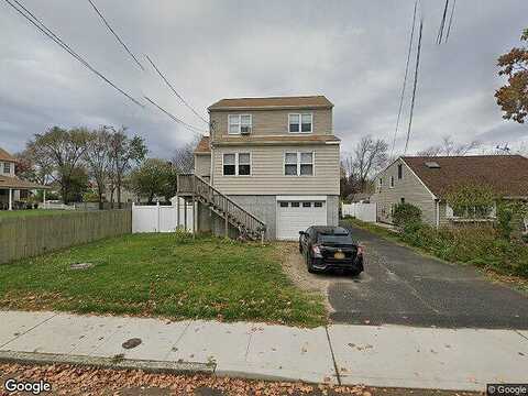 Cedar, PATCHOGUE, NY 11772