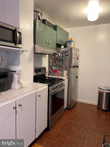 Nicholson, HYATTSVILLE, MD 20782