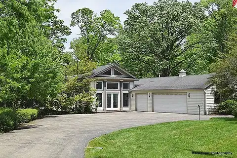 White Thorne, WAYNE, IL 60184