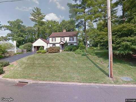 Delaware Rim Dr, YARDLEY, PA 19067
