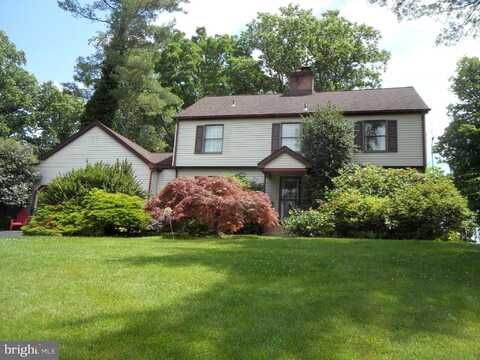 Delaware Rim Dr, YARDLEY, PA 19067