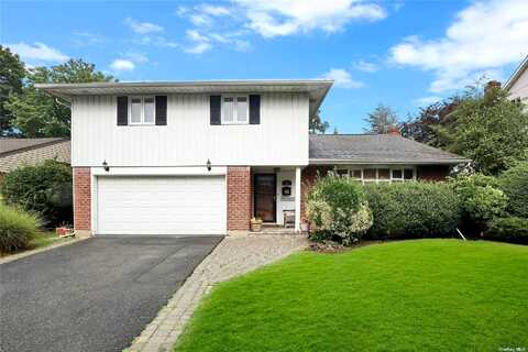 Robin, PLAINVIEW, NY 11803