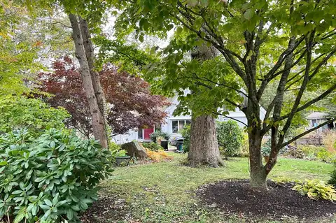 Place, FALMOUTH, MA 02540