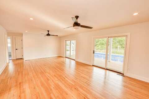 Bay, CENTER MORICHES, NY 11934