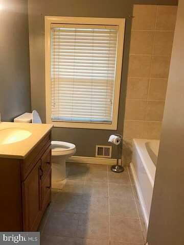 Canterbury, TEMPLE HILLS, MD 20748