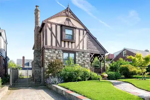 Walnut, LONG BEACH, NY 11561