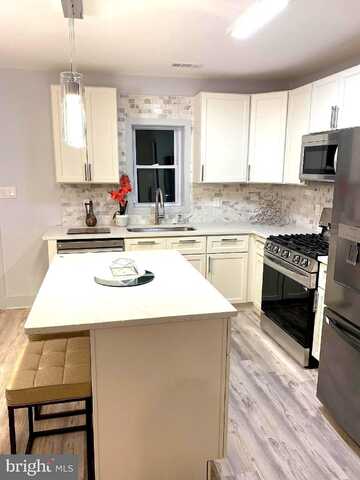 Duncrest, BALTIMORE, MD 21206