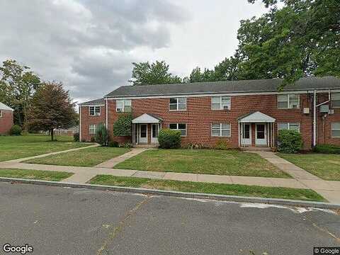 Arnold Way #49, West Hartford, CT 06119