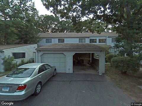 Farmington Chase Crescent #5, Farmington, CT 06032