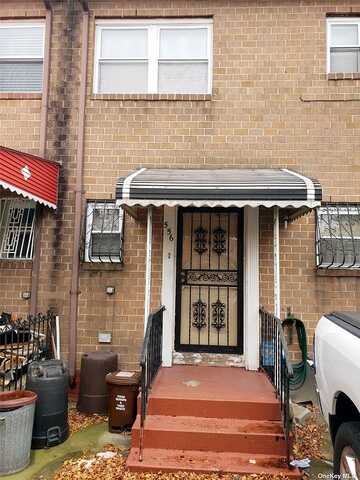 Saratoga, BROOKLYN, NY 11212