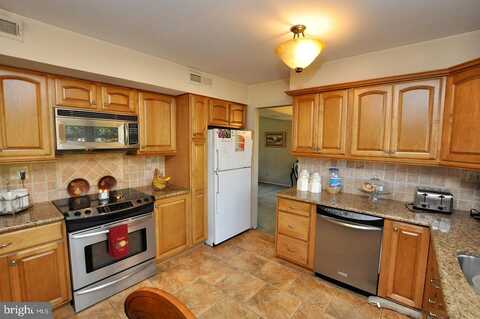 Carlton, MARLTON, NJ 08053