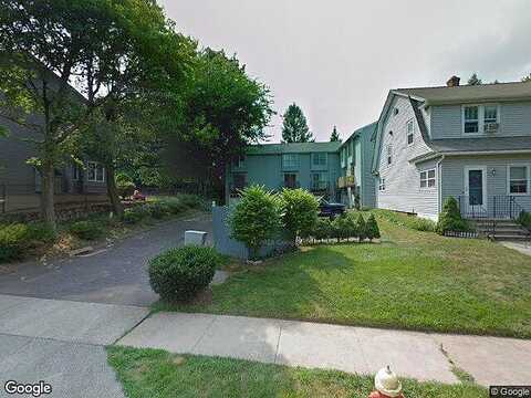 Woodley Court #8, Meriden, CT 06450