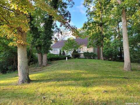 Crystal Brook Hollow, MOUNT SINAI, NY 11766