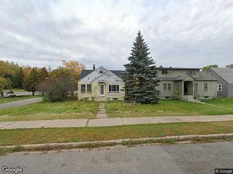 Roosevelt Ave, Coleraine, MN 55722