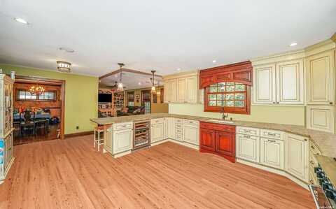 Marlborough, ROCKVILLE CENTRE, NY 11570