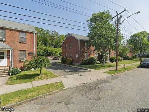 Mencel Circle #71, Bridgeport, CT 06610