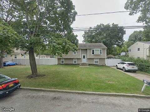 Woodland, CENTRAL ISLIP, NY 11722