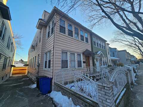 Park Lane, Jamaica, NY 11421