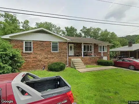 Mckenzie, AUXIER, KY 41602