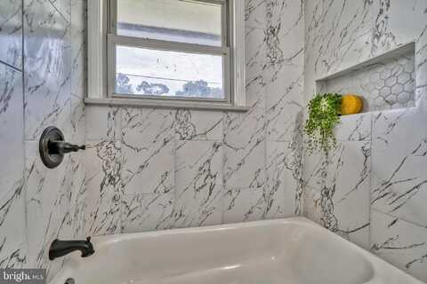 Booker, CAPITOL HEIGHTS, MD 20743