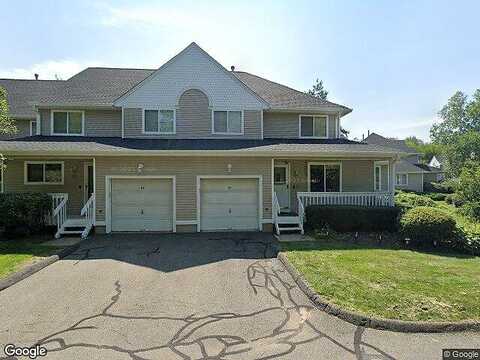 Florence Way #84, Farmington, CT 06032