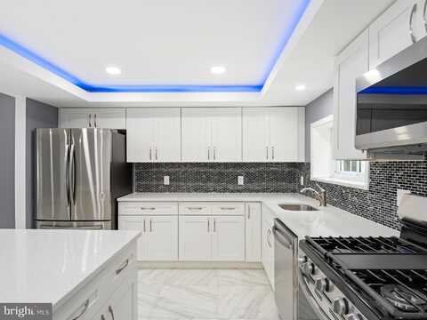 Walnut, LINDENWOLD, NJ 08021