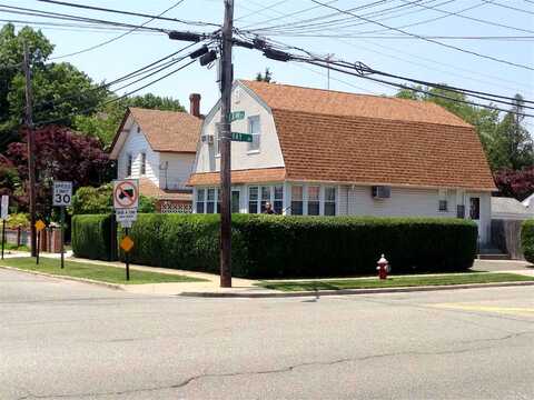 John, HICKSVILLE, NY 11801