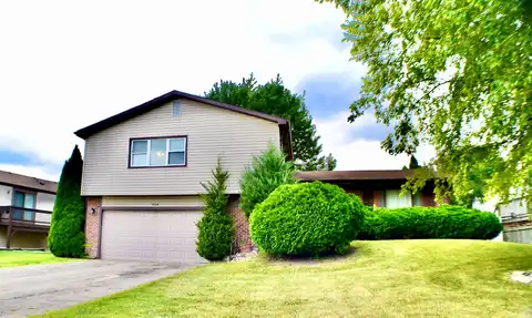 Chippendale, BARTLETT, IL 60103