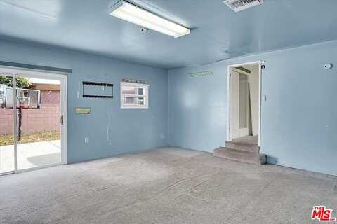 Van Ness, INGLEWOOD, CA 90305