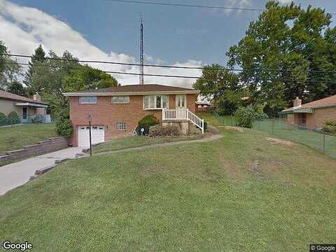 Joan Dr, North Huntingdon, PA 15642