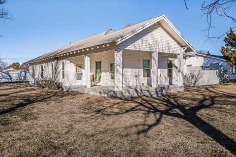 110 S Cherry Street, Claude, TX 79019