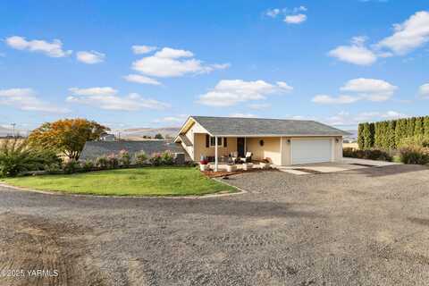 130 Faucher Rd, Yakima, WA 98901