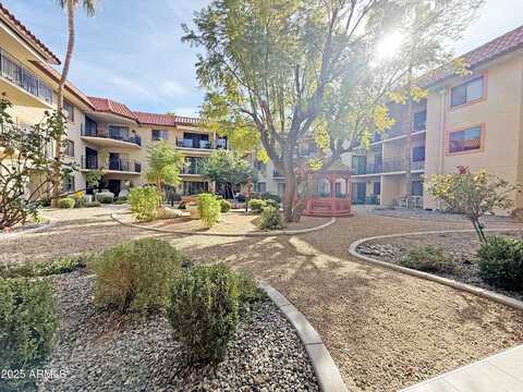 10330 W Thunderbird Boulevard, Sun City, AZ 85351