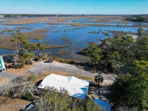 7705 E Yacht Drive, Oak Island, NC 28465