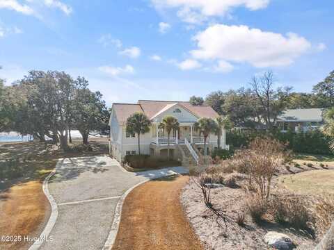 6777 Roberta Road SW, Ocean Isle Beach, NC 28469